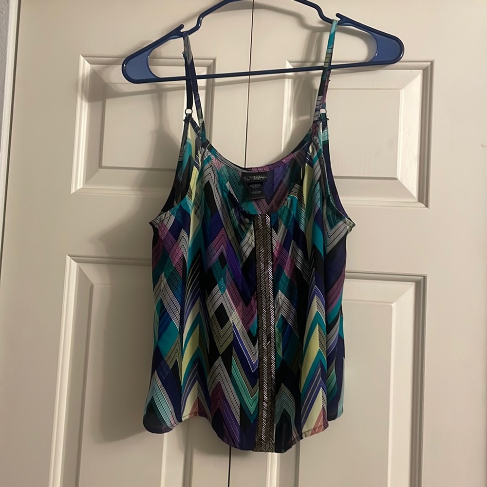 Women’s Daytrip Multicolor Beaded Sleeveless Cropped Blouse. Size L